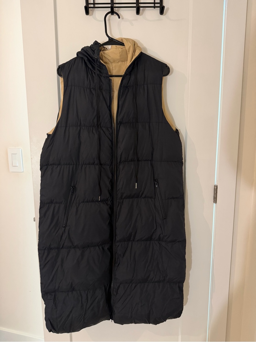 SHEIN Black Puffer Long Reversible Vest with Tan Lining and Hood